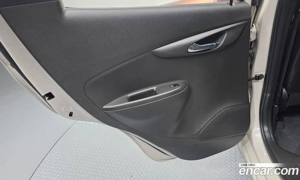 Chevrolet Spark 2017 1.0 автомат (гидро), фото 15