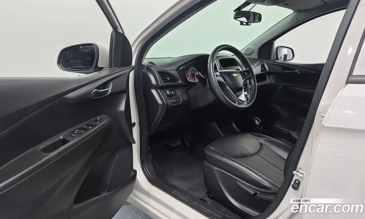 Chevrolet Spark 2017 1.0 автомат (гидро), фото 17