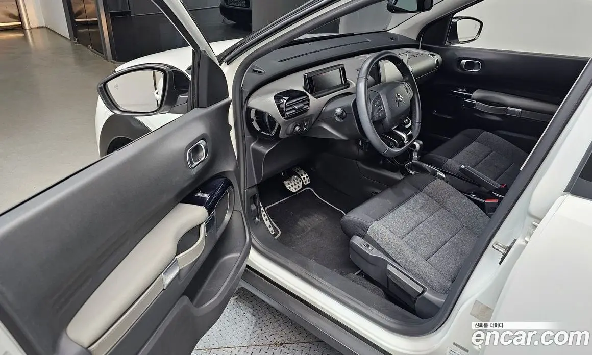 Citroen C4 Cactus 2019 1.5 автомат (гидро), фото 13
