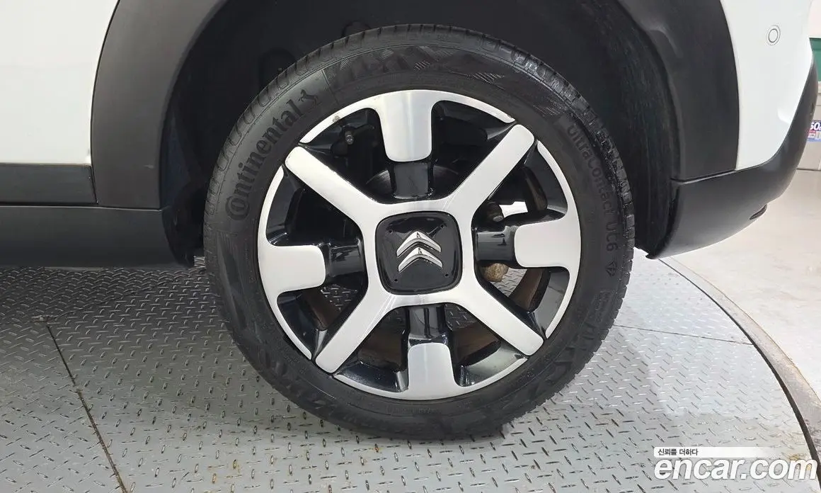 Citroen C4 Cactus 2019 1.5 автомат (гидро), фото 7