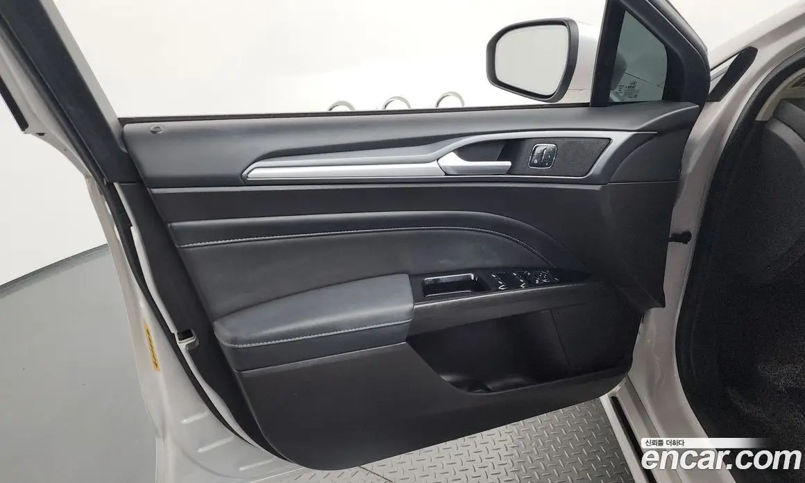 Ford Mondeo 2017 2.0 автомат (гидро), фото 14