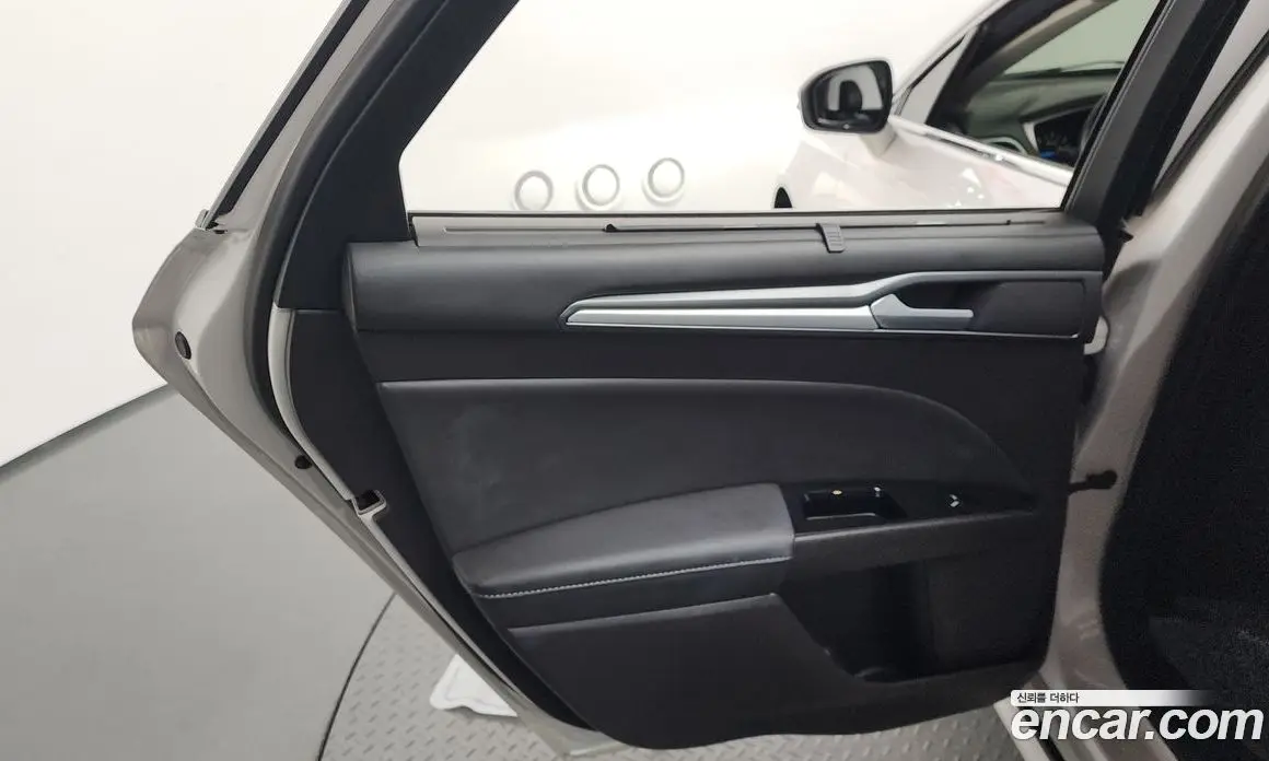 Ford Mondeo 2017 2.0 автомат (гидро), фото 15