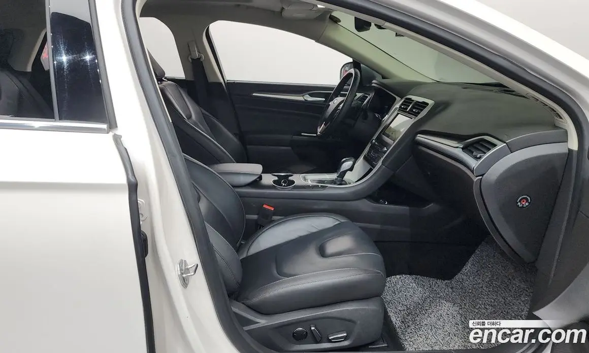 Ford Mondeo 2017 2.0 автомат (гидро), фото 16
