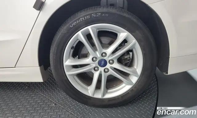 Ford Mondeo 2017 2.0 автомат (гидро), миниатюра 7