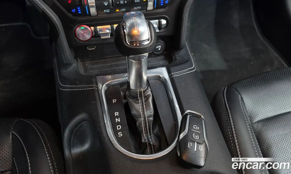 Ford Mustang 2019 2.3 автомат (гидро), фото 12 Ford Mustang 2019 2.3 автомат (гидро), фото 12