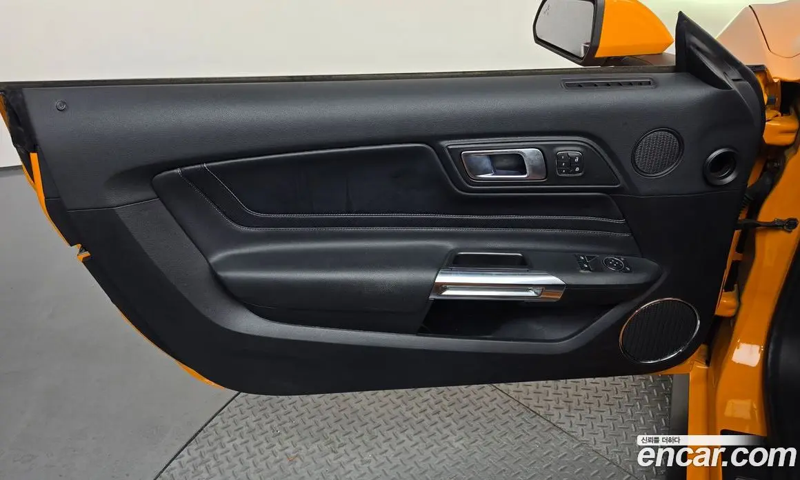 Ford Mustang 2019 2.3 автомат (гидро), фото 14 Ford Mustang 2019 2.3 автомат (гидро), фото 14