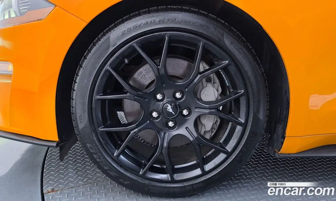 Ford Mustang 2019 2.3 автомат (гидро), фото 5 Ford Mustang 2019 2.3 автомат (гидро), фото 5