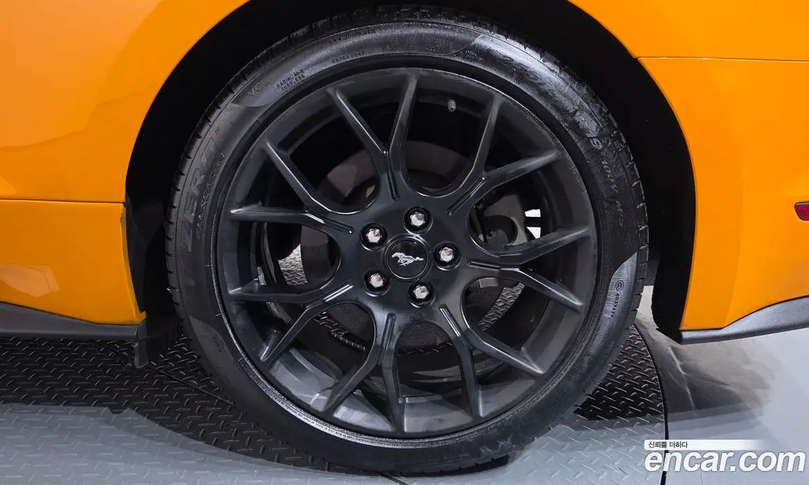 Ford Mustang 2019 2.3 автомат (гидро), фото 7 Ford Mustang 2019 2.3 автомат (гидро), фото 7