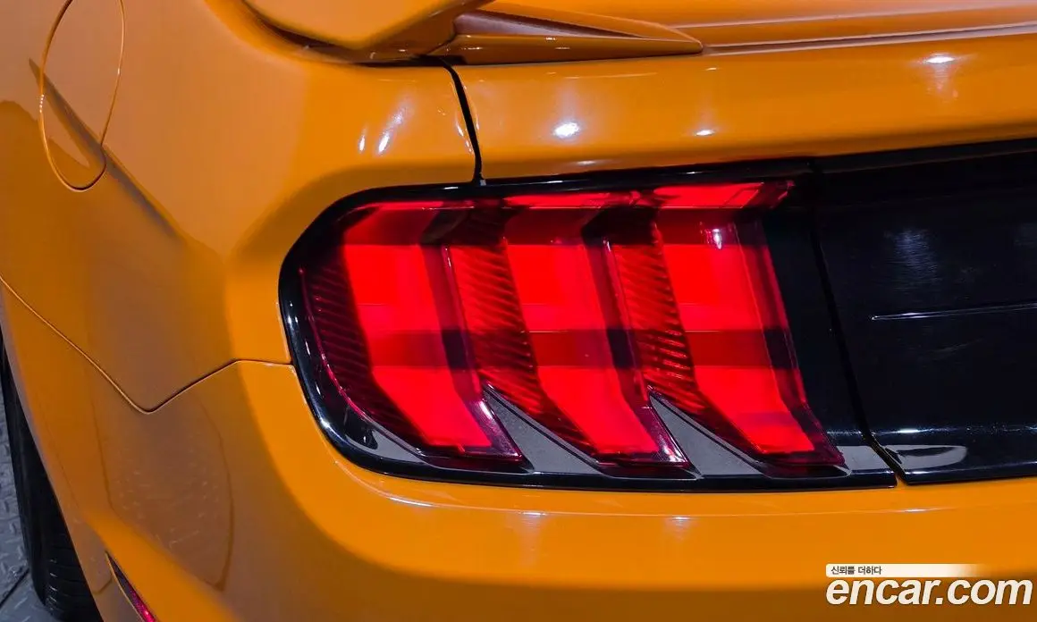 Ford Mustang 2019 2.3 автомат (гидро), фото 9 Ford Mustang 2019 2.3 автомат (гидро), фото 9