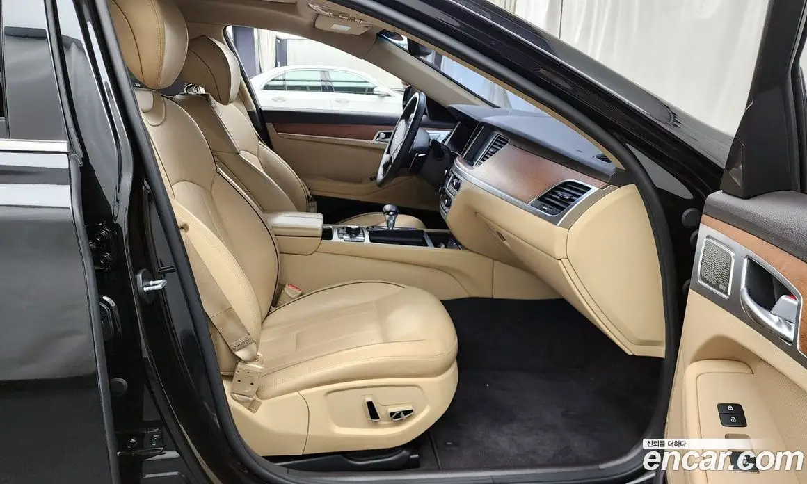 Genesis G80 2018 3.3 автомат (гидро), фото 17 Genesis G80 2018 3.3 автомат (гидро), фото 17
