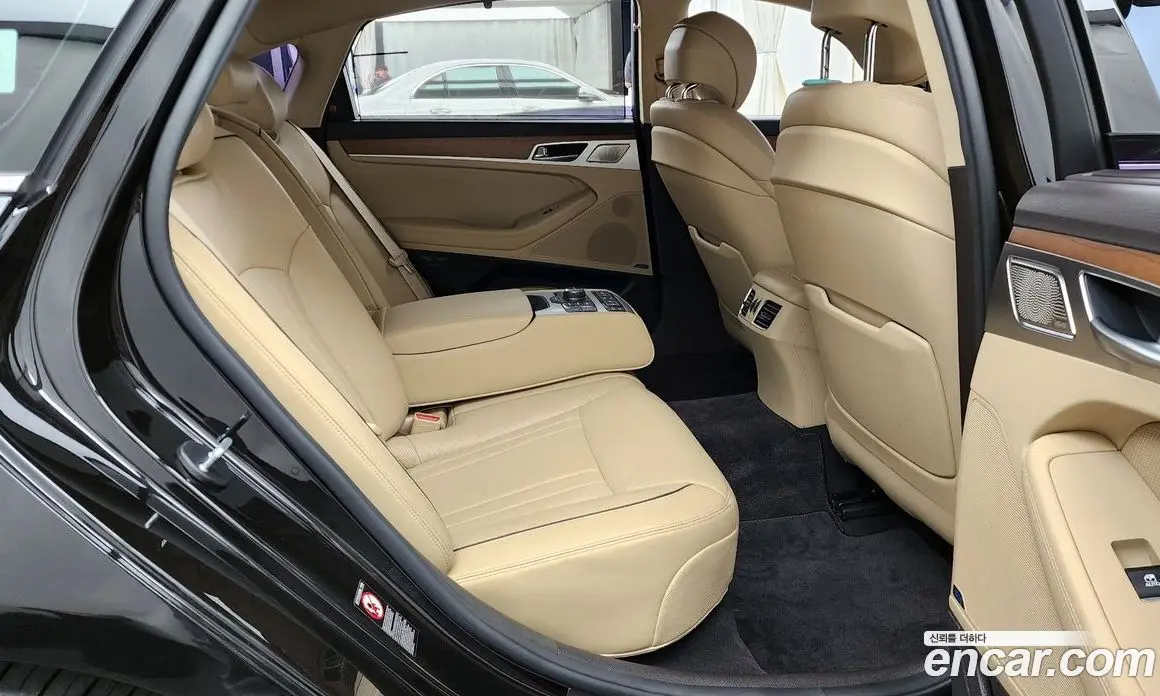 Genesis G80 2018 3.3 автомат (гидро), фото 18 Genesis G80 2018 3.3 автомат (гидро), фото 18