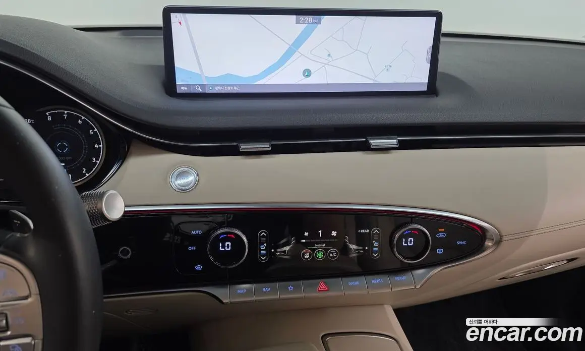 Genesis GV70 2021 2.5 автомат (гидро), фото 20 Genesis GV70 2021 2.5 автомат (гидро), фото 20