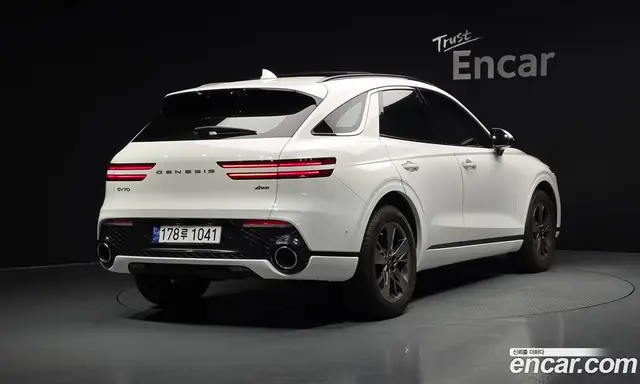 Genesis GV70, 2021, 40 278 км