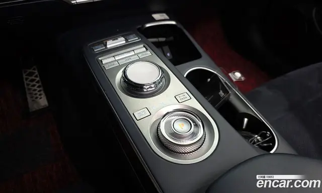 Genesis GV70 2021 2.5 автомат (гидро), миниатюра 11 Genesis GV70 2021 2.5 автомат (гидро), миниатюра 11
