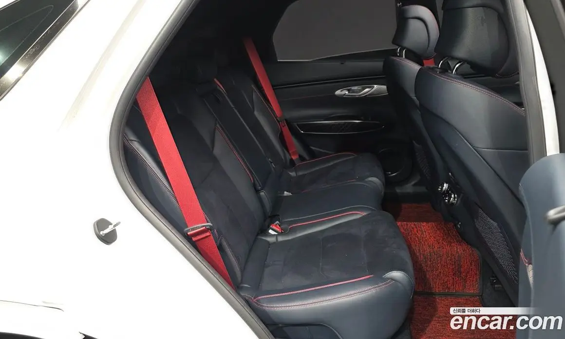 Genesis GV70 2021 2.5 автомат (гидро), фото 17 Genesis GV70 2021 2.5 автомат (гидро), фото 17