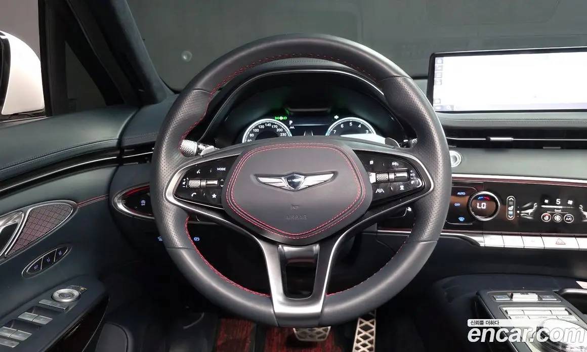 Genesis GV70 2021 2.5 автомат (гидро), фото 18 Genesis GV70 2021 2.5 автомат (гидро), фото 18