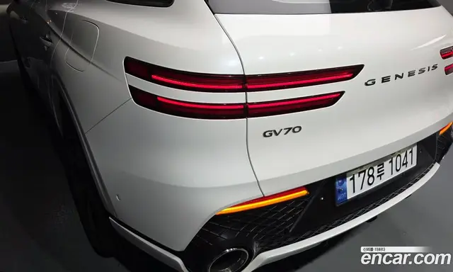 Genesis GV70 2021 2.5 автомат (гидро), миниатюра 8 Genesis GV70 2021 2.5 автомат (гидро), миниатюра 8
