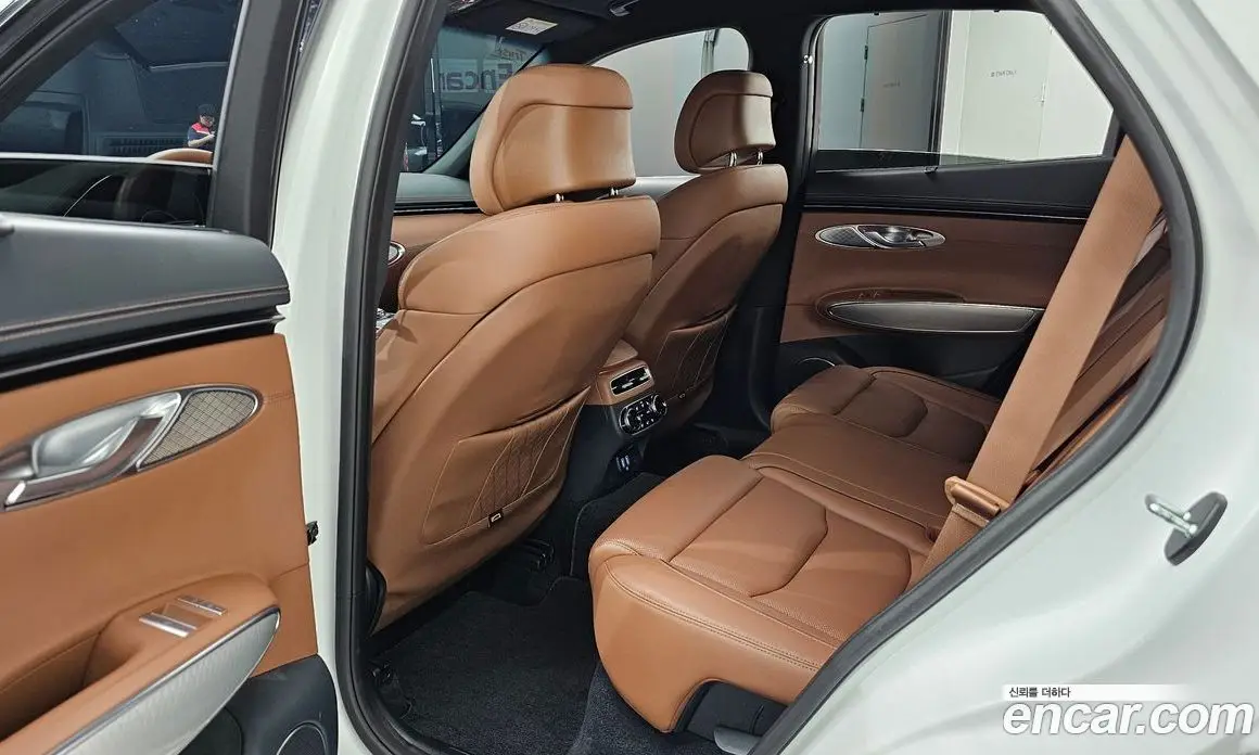 Genesis GV70 2023 2.5 автомат (гидро), фото 17
