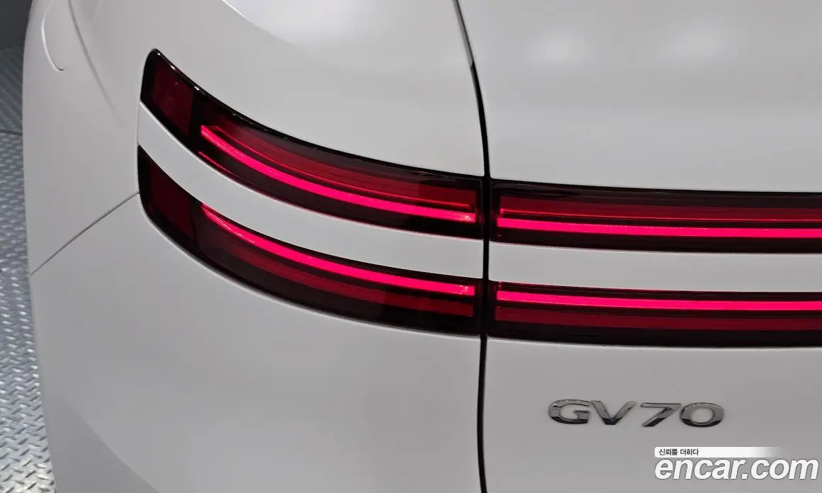 Genesis GV70 2023 2.5 автомат (гидро), фото 8