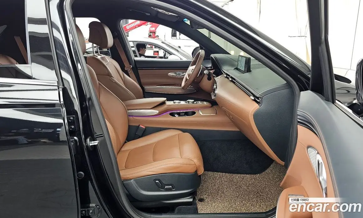 Genesis GV70 2023 2.5 автомат (гидро), фото 17 Genesis GV70 2023 2.5 автомат (гидро), фото 17