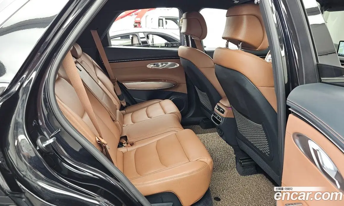 Genesis GV70 2023 2.5 автомат (гидро), фото 18 Genesis GV70 2023 2.5 автомат (гидро), фото 18