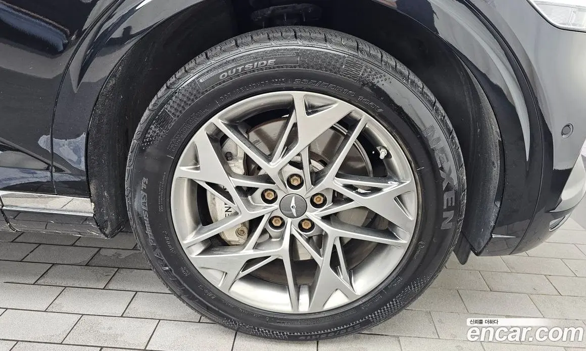 Genesis GV70 2023 2.5 автомат (гидро), фото 7 Genesis GV70 2023 2.5 автомат (гидро), фото 7