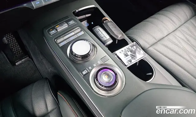 Genesis GV70 2024 2.5 автомат (гидро), миниатюра 11 Genesis GV70 2024 2.5 автомат (гидро), миниатюра 11