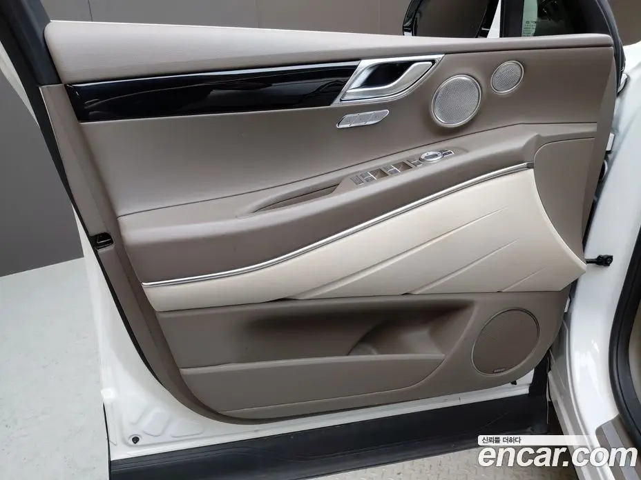 Genesis GV80 2022 2.5 автомат (гидро), фото 14 Genesis GV80 2022 2.5 автомат (гидро), фото 14