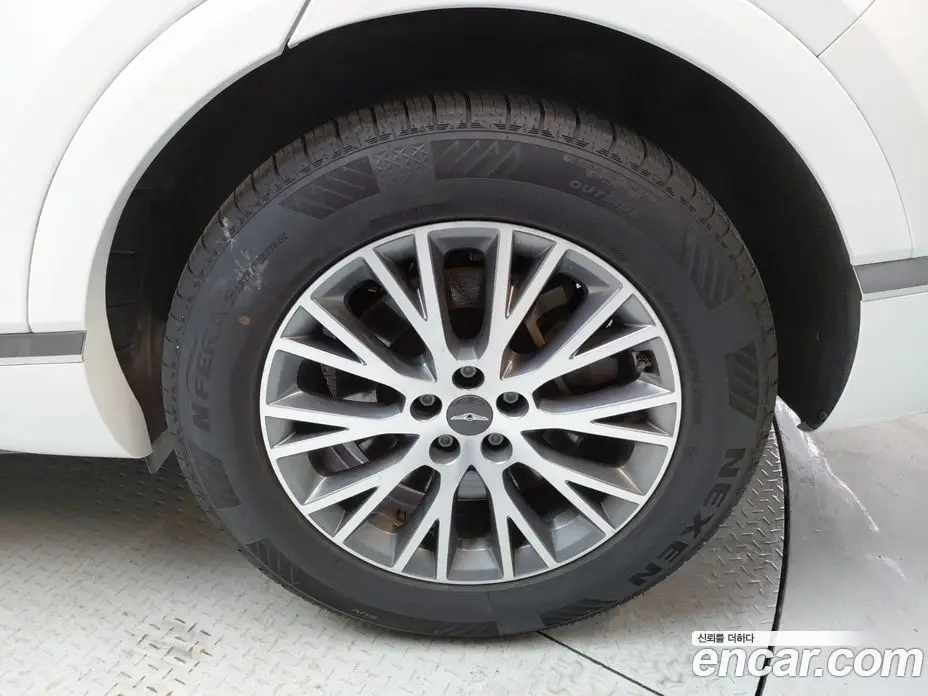 Genesis GV80 2022 2.5 автомат (гидро), фото 7 Genesis GV80 2022 2.5 автомат (гидро), фото 7
