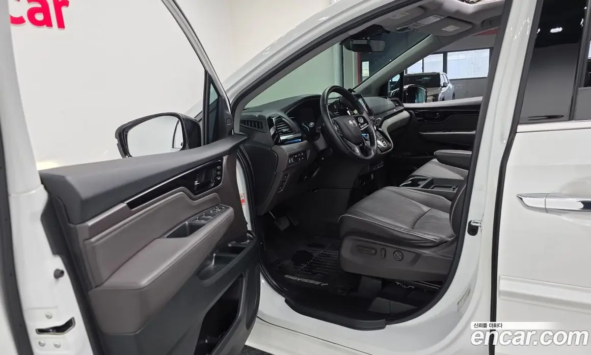 Honda Odyssey 2021 3.5 автомат (гидро), фото 13 Honda Odyssey 2021 3.5 автомат (гидро), фото 13