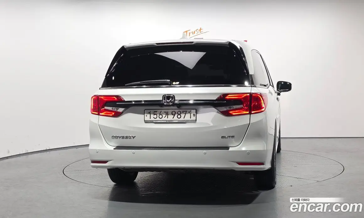 Honda Odyssey 2021 3.5 автомат (гидро), фото 4 Honda Odyssey 2021 3.5 автомат (гидро), фото 4