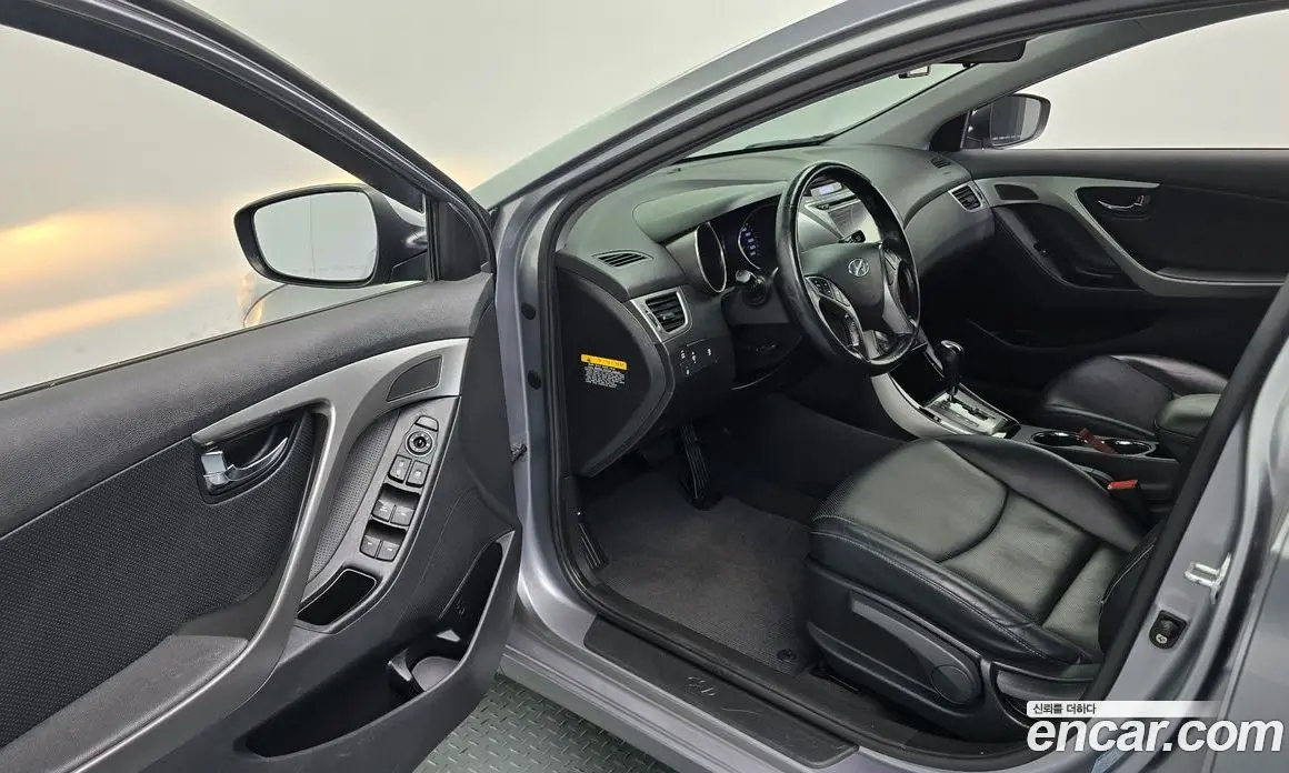 Hyundai Avante 2012 1.6 автомат (гидро), фото 13 Hyundai Avante 2012 1.6 автомат (гидро), фото 13