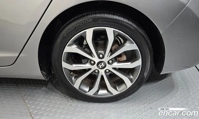 Hyundai Avante 2012 1.6 автомат (гидро), миниатюра 7 Hyundai Avante 2012 1.6 автомат (гидро), миниатюра 7