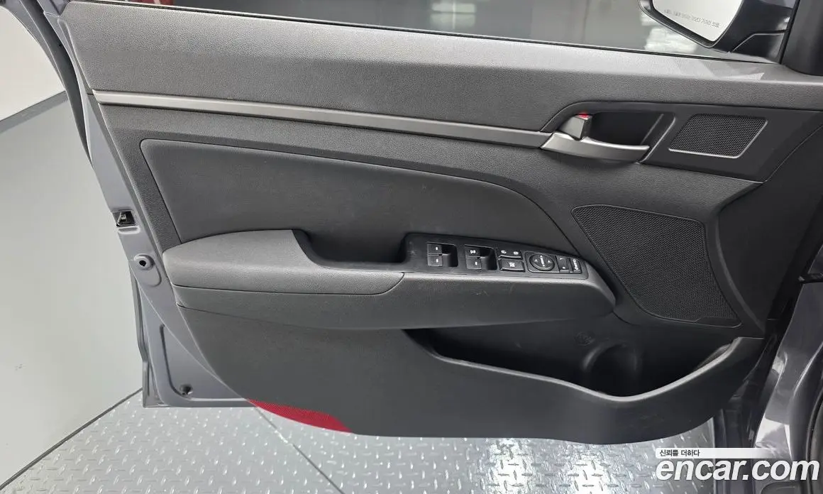 Hyundai Avante 2018 1.6 автомат (гидро), фото 13