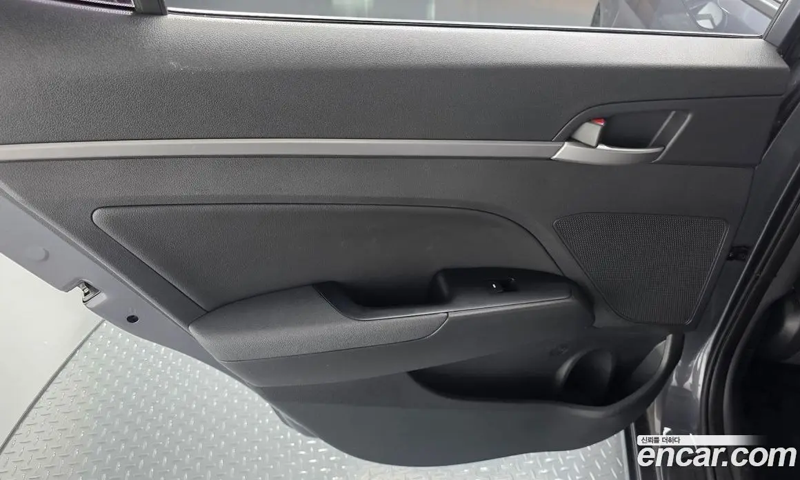 Hyundai Avante 2018 1.6 автомат (гидро), фото 14