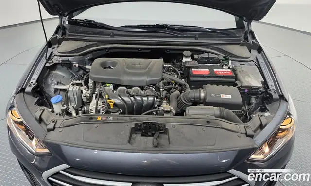 Hyundai Avante 2018 1.6 автомат (гидро), миниатюра 5