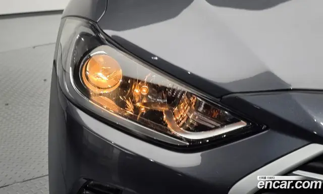 Hyundai Avante 2018 1.6 автомат (гидро), миниатюра 7