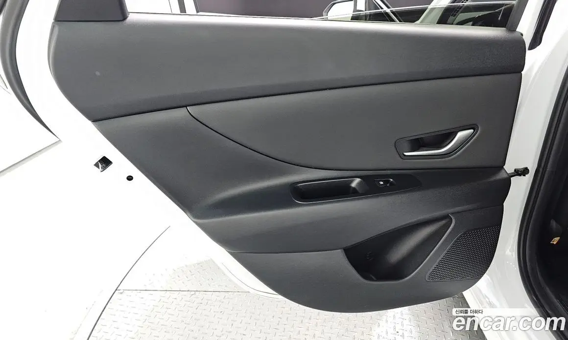Hyundai Avante 2023 1.6 автомат (гидро), фото 15