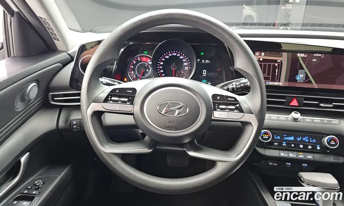 Hyundai Avante 2023 1.6 автомат (гидро), фото 18