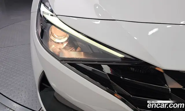 Hyundai Avante 2023 1.6 автомат (гидро), миниатюра 8
