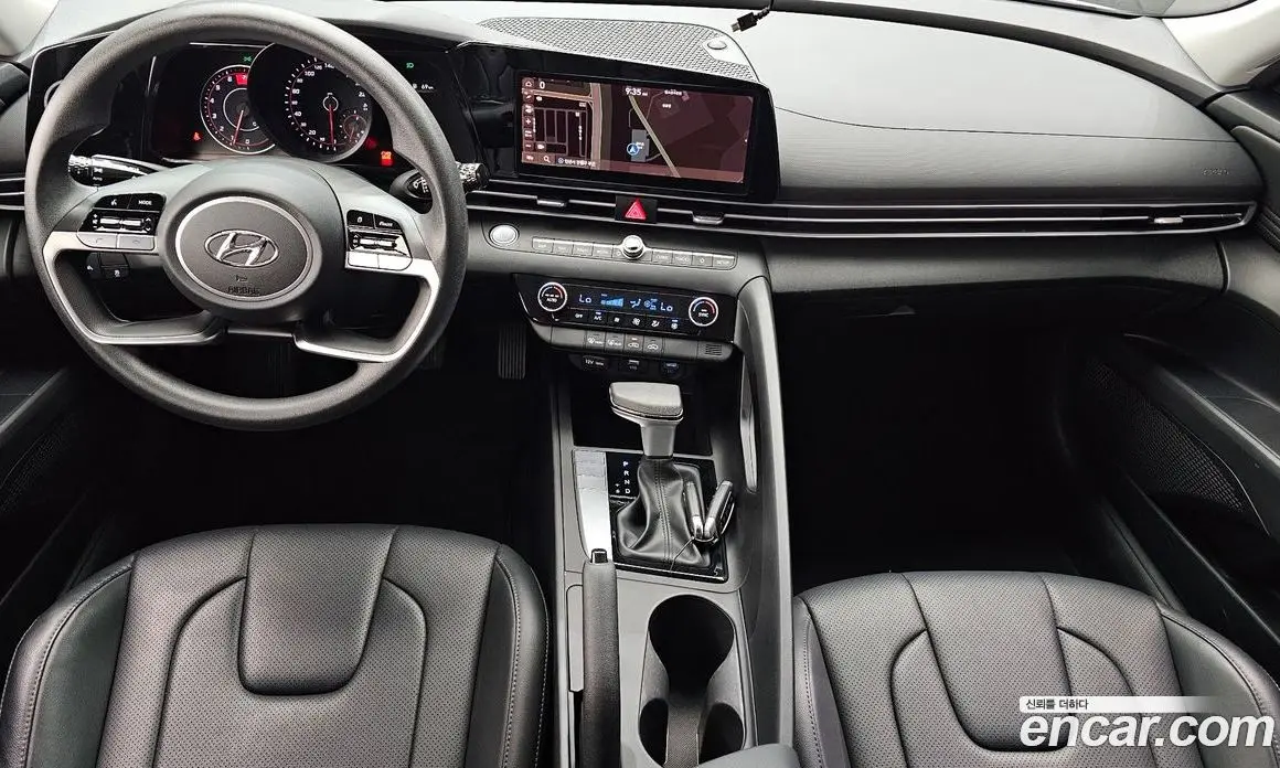 Hyundai Avante 2023 1.6 автомат (гидро), фото 10