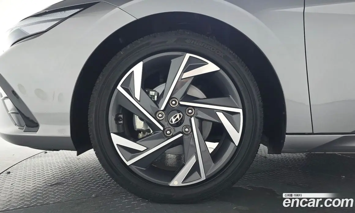 Hyundai Avante 2025 1.6 автомат (гидро), фото 4 Hyundai Avante 2025 1.6 автомат (гидро), фото 4