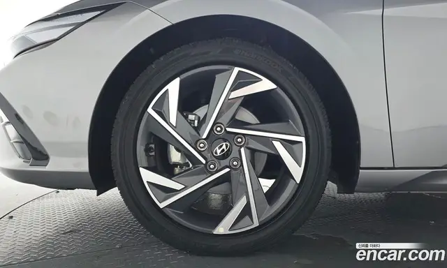 Hyundai Avante 2025 1.6 автомат (гидро), миниатюра 4 Hyundai Avante 2025 1.6 автомат (гидро), миниатюра 4