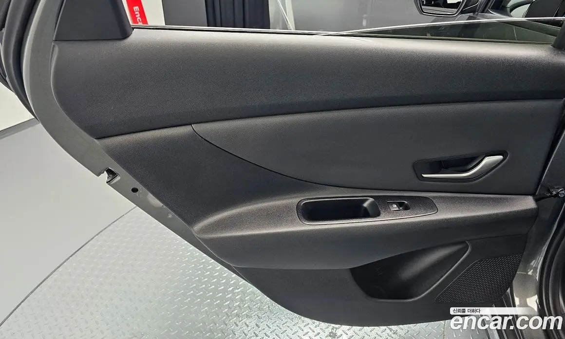 Hyundai Avante 2025 1.6 автомат (гидро), фото 14