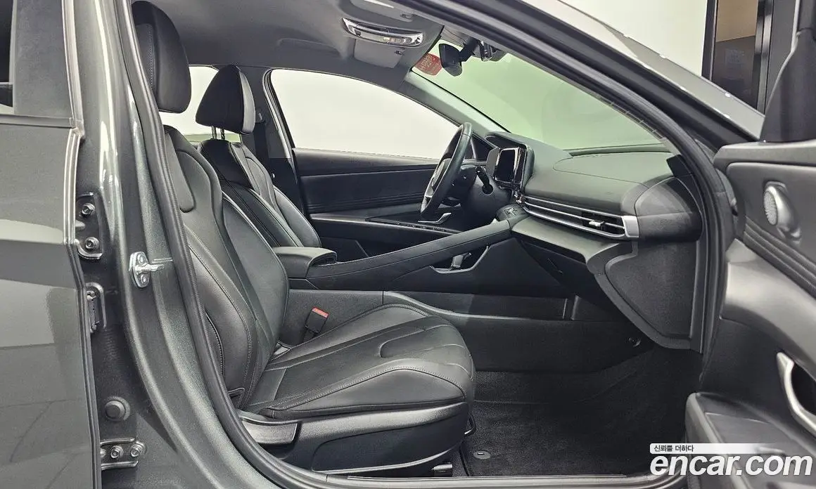 Hyundai Avante 2025 1.6 автомат (гидро), фото 15