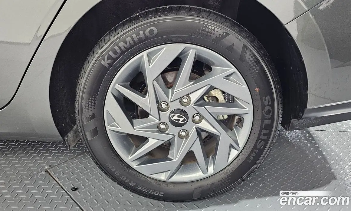 Hyundai Avante 2025 1.6 автомат (гидро), фото 6
