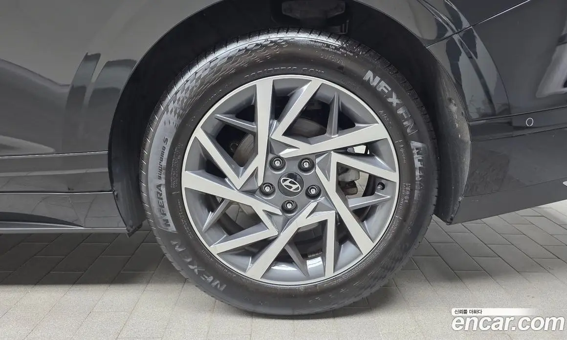 Hyundai Grandeur 2023 1.6 автомат (гидро), фото 7