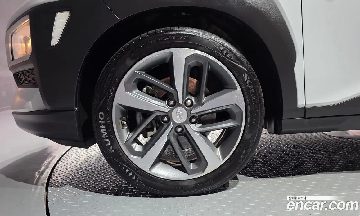 Hyundai Kona 2019 1.6 автомат (гидро), фото 5
