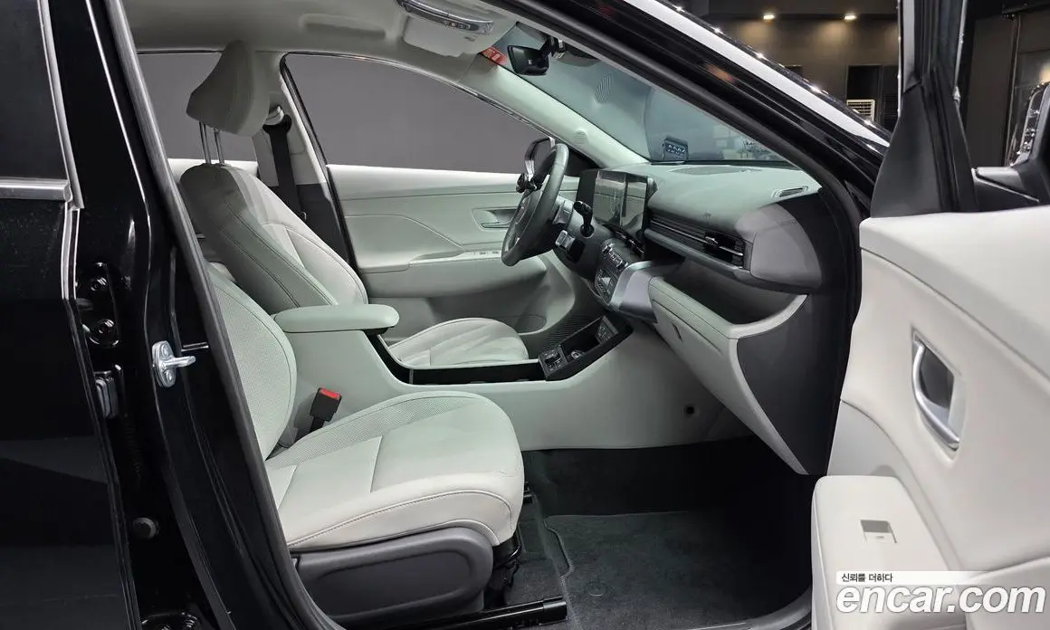 Hyundai Kona 2023 1.6 автомат (гидро), фото 16
