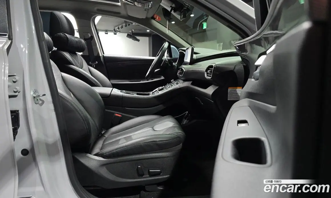 Hyundai Santa Fe 2022 1.6 автомат (гидро), фото 16 Hyundai Santa Fe 2022 1.6 автомат (гидро), фото 16